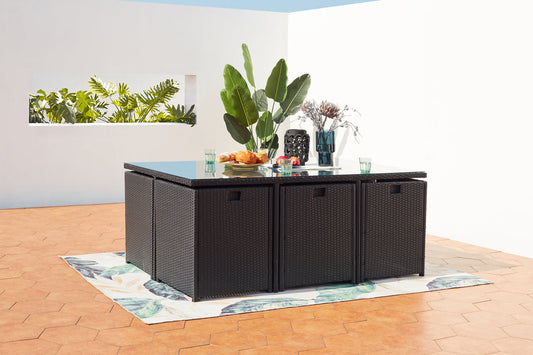Stapelbares Gartenset 10 Plaetze Sessel und Hocker aus geflochtenem Kunstharz