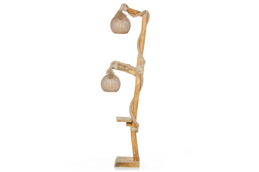 Stehleuchte aus Holz und Seilen mit Ablage