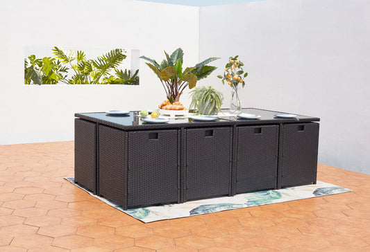 Stapelbares Gartenset 12 Plaetze Sessel und Hocker aus geflochtenem Kunstharz